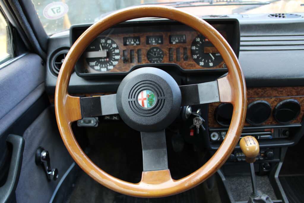 Alfa Romeo Alfetta 2.000L