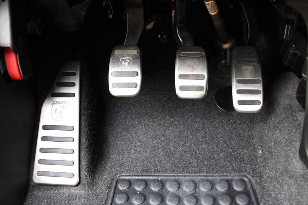 Abarth 500C 595 Pista T-Jet 1.4 Turbo 16V