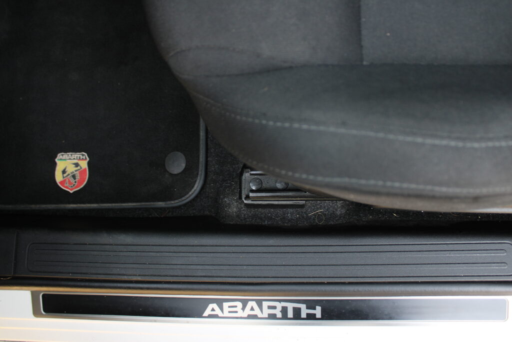 Abarth 500C 595 Pista T-Jet 1.4 Turbo 16V