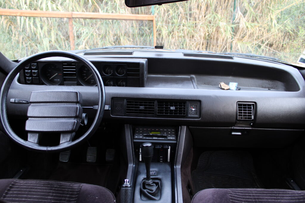 Rover SD1 2600S